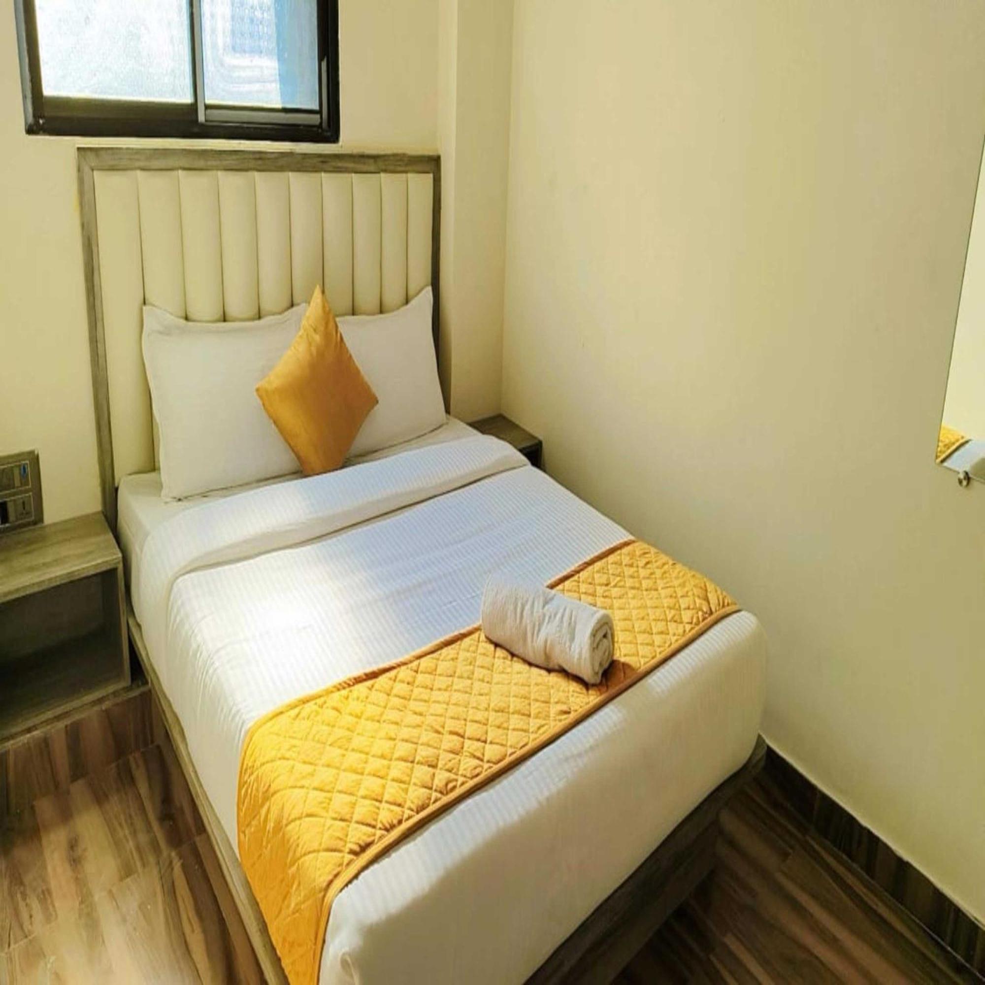 Hotel Pride Suites - Kurla West Bombay Exterior foto