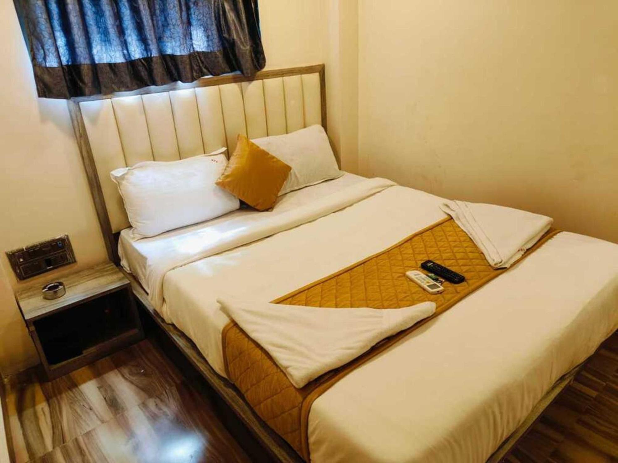 Hotel Pride Suites - Kurla West Bombay Exterior foto